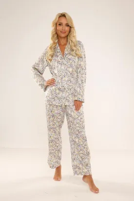Chic Satin Lounge Set for Women with Stylish Collar and Modern Print